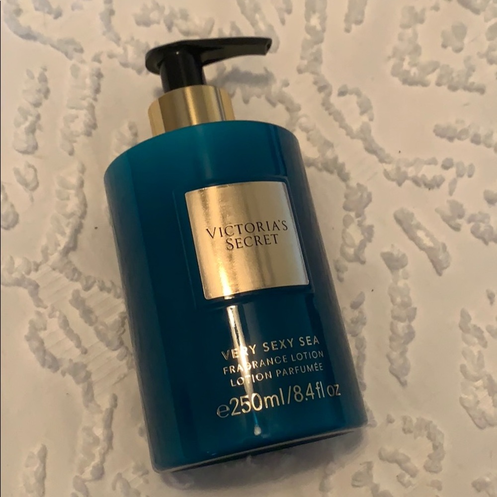 NEW Victoria’s Secret Body Lotion Very Sexy Sea